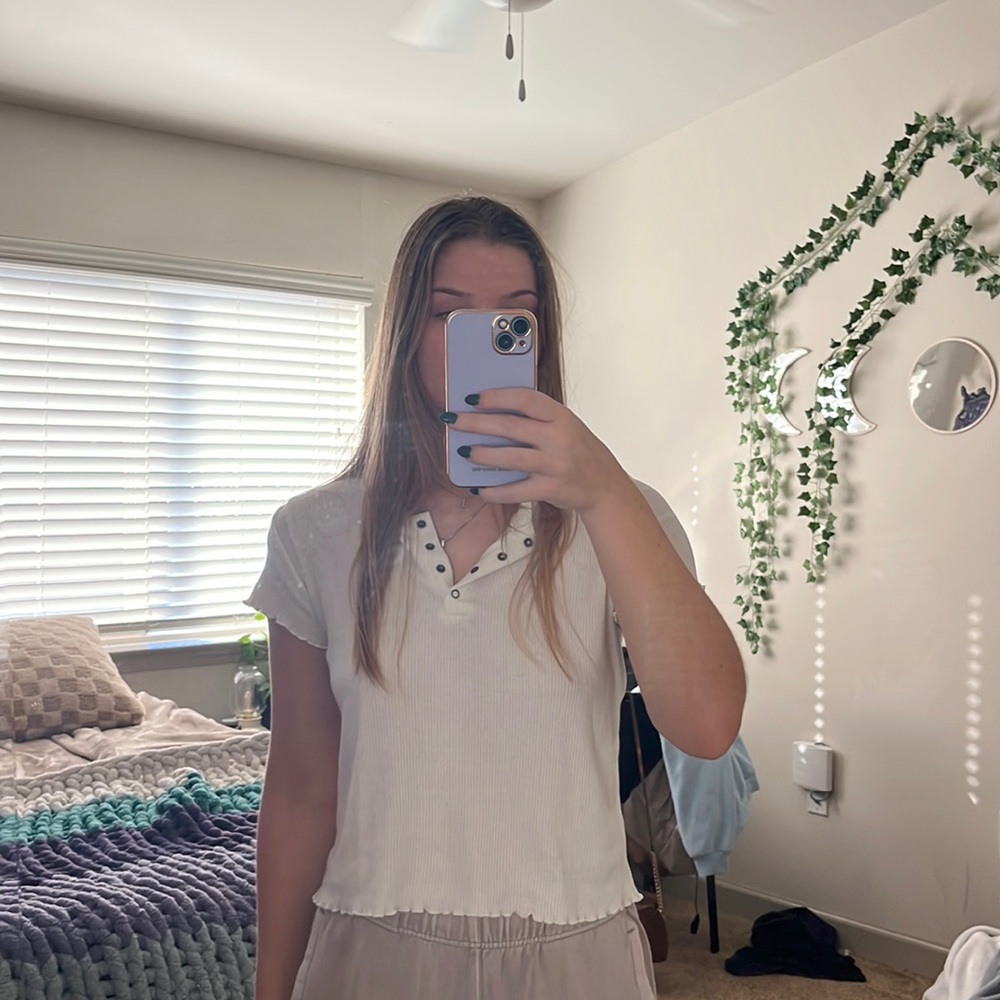American Eagle White Short Sleeve with Buttons